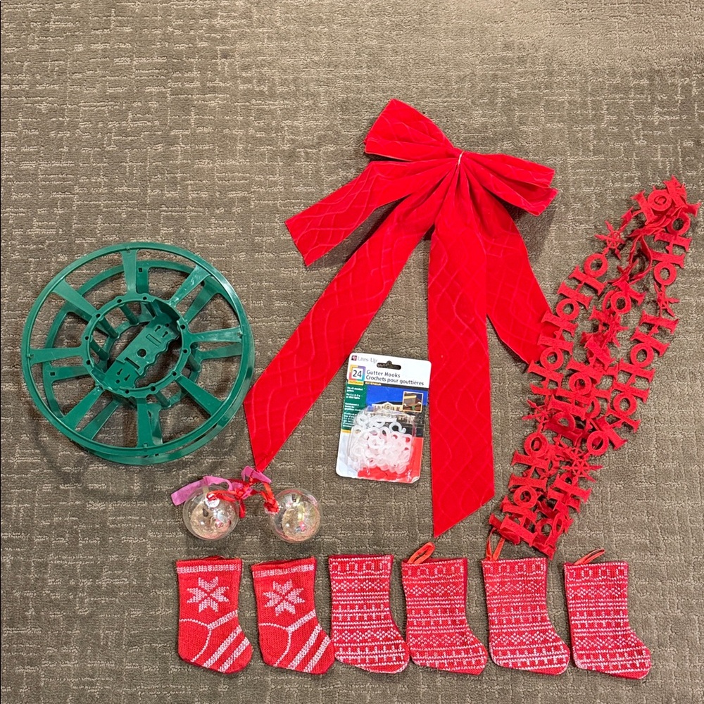 Vintage Xmas Bundle Festive Red Christmas Decoration Banner Stockings Bow